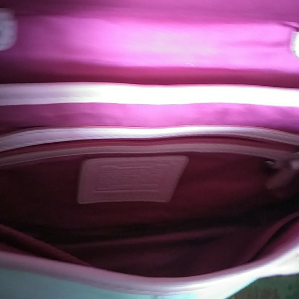 Authentic Coach purse - Picture 3 of 4